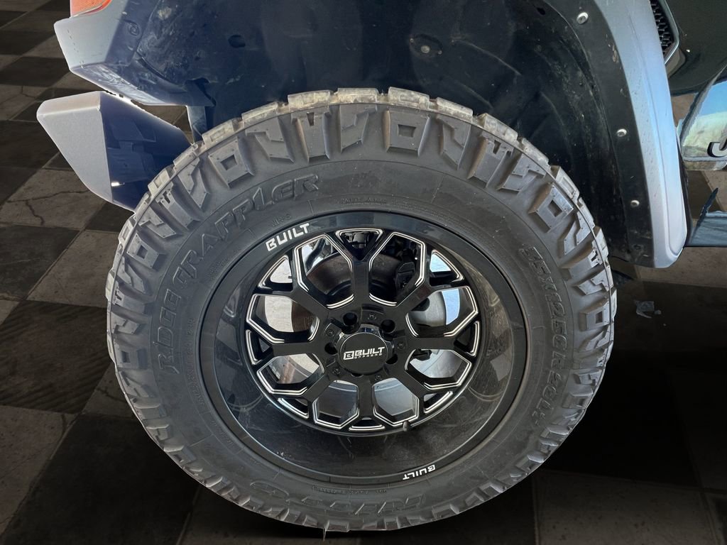 Used 2023 Jeep Wrangler Sport image 9