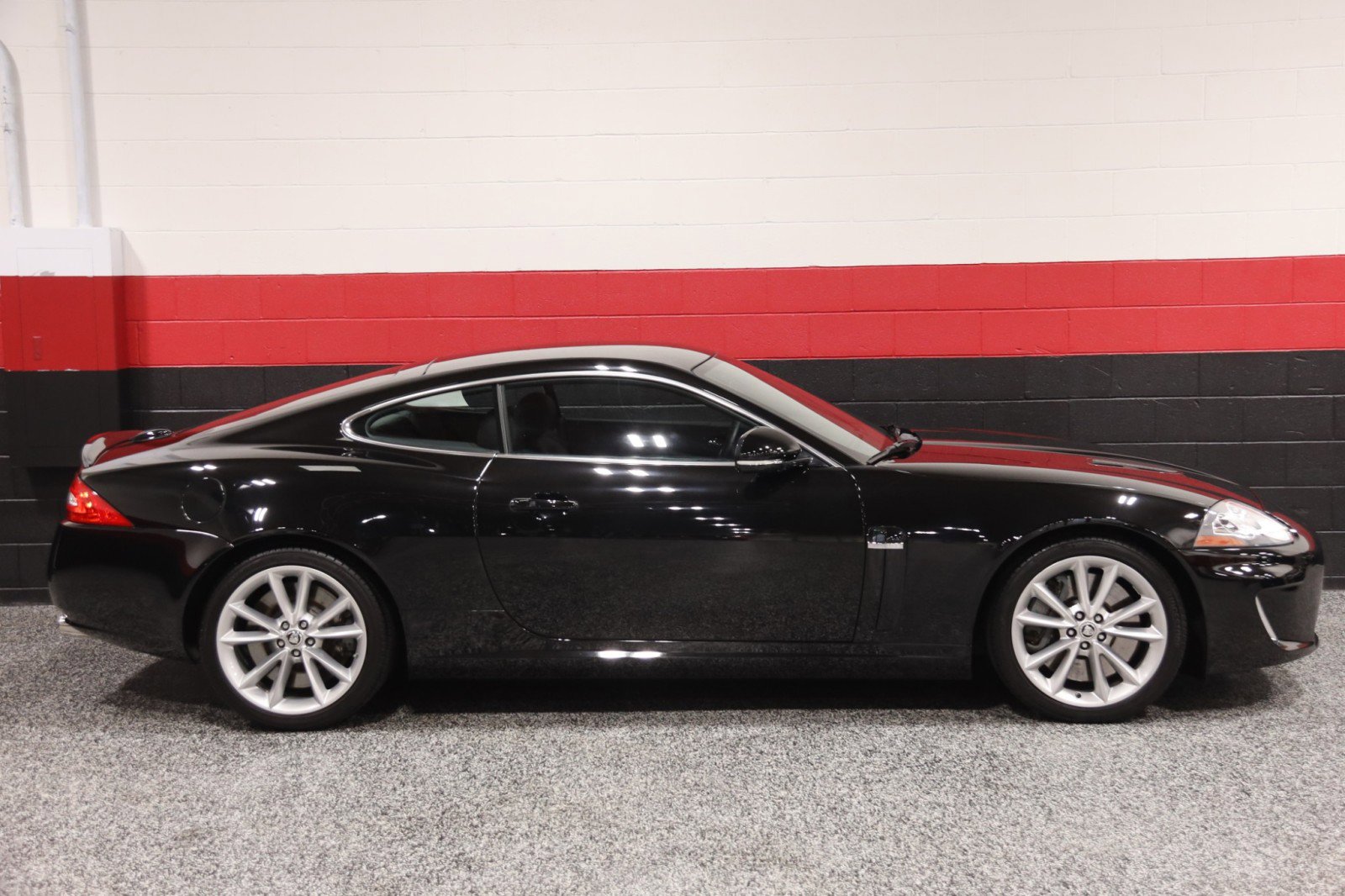 Used 2011 Jaguar XKR R image 7