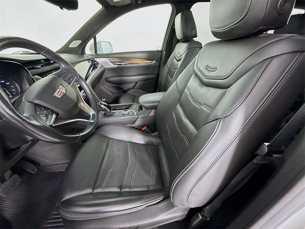 Used 2020 Cadillac XT6 Premium Luxury w/ Platinum Package image 5