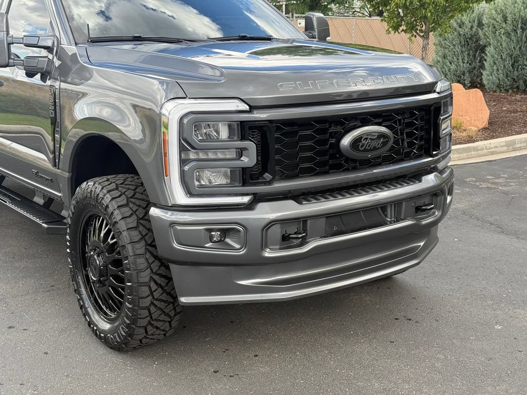 Used 2026 Ford F350 Lariat AWD/4WD image 3