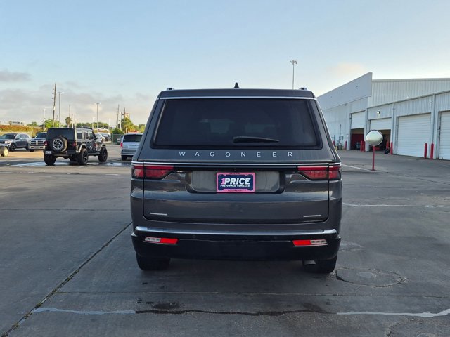Used 2022 Jeep Wagoneer Series III AWD/4WD image 6