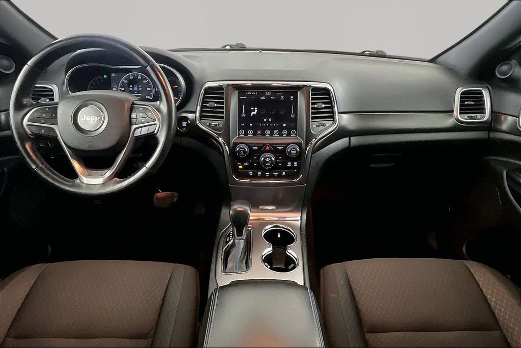 Used 2018 Jeep Grand Cherokee Laredo AWD/4WD image 7