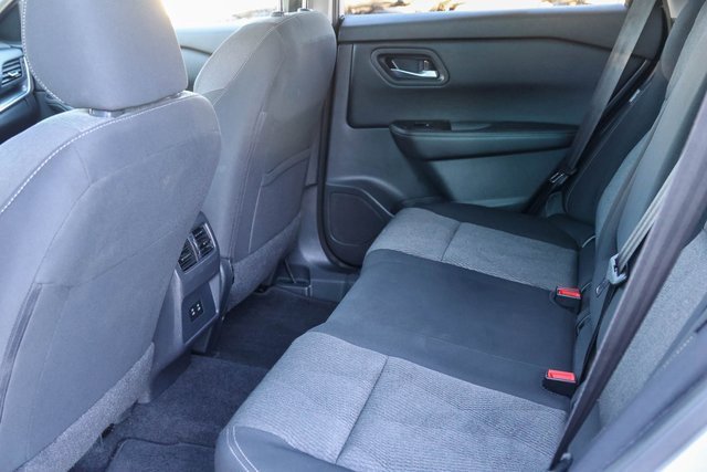 Used 2025 Nissan Rogue SV image 14