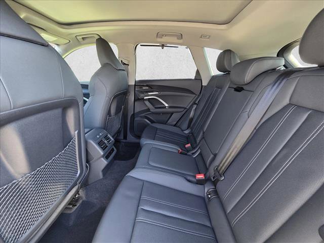 New 2025 Audi Q5 Premium Plus image 16