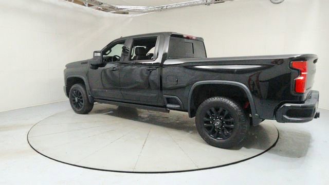 Used 2025 Chevrolet Silverado 2500 High Country w/ Midnight Edition image 3