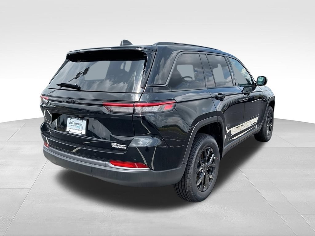 New 2026 Jeep Grand Cherokee Altitude AWD/4WD image 9