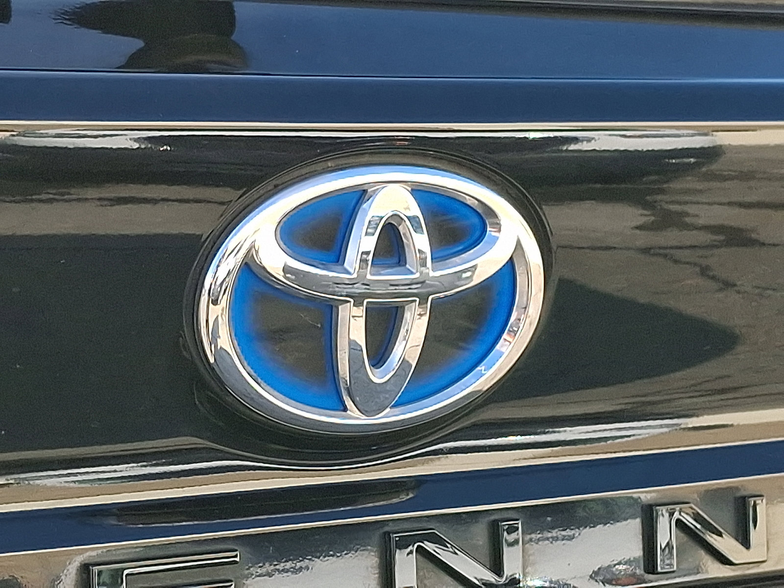 Used 2024 Toyota Sienna XSE w/ XSE Plus Package image 30