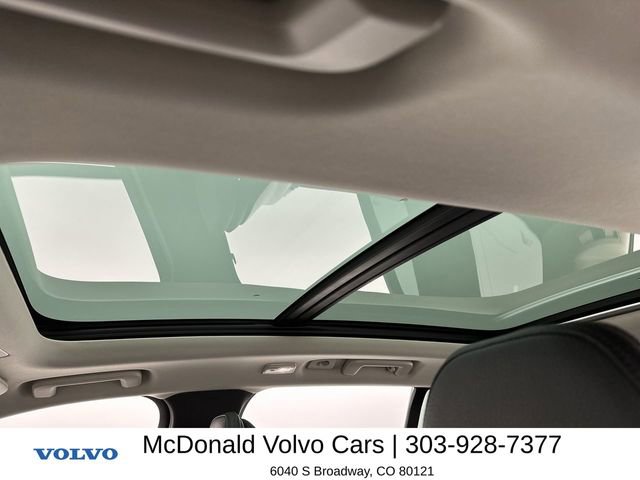Certified 2025 Volvo XC90 B6 Plus AWD/4WD image 22