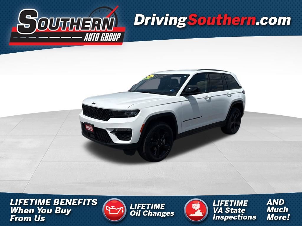 Used 2025 Jeep Grand Cherokee Limited w/ Black Appearance Package AWD/4WD image 1