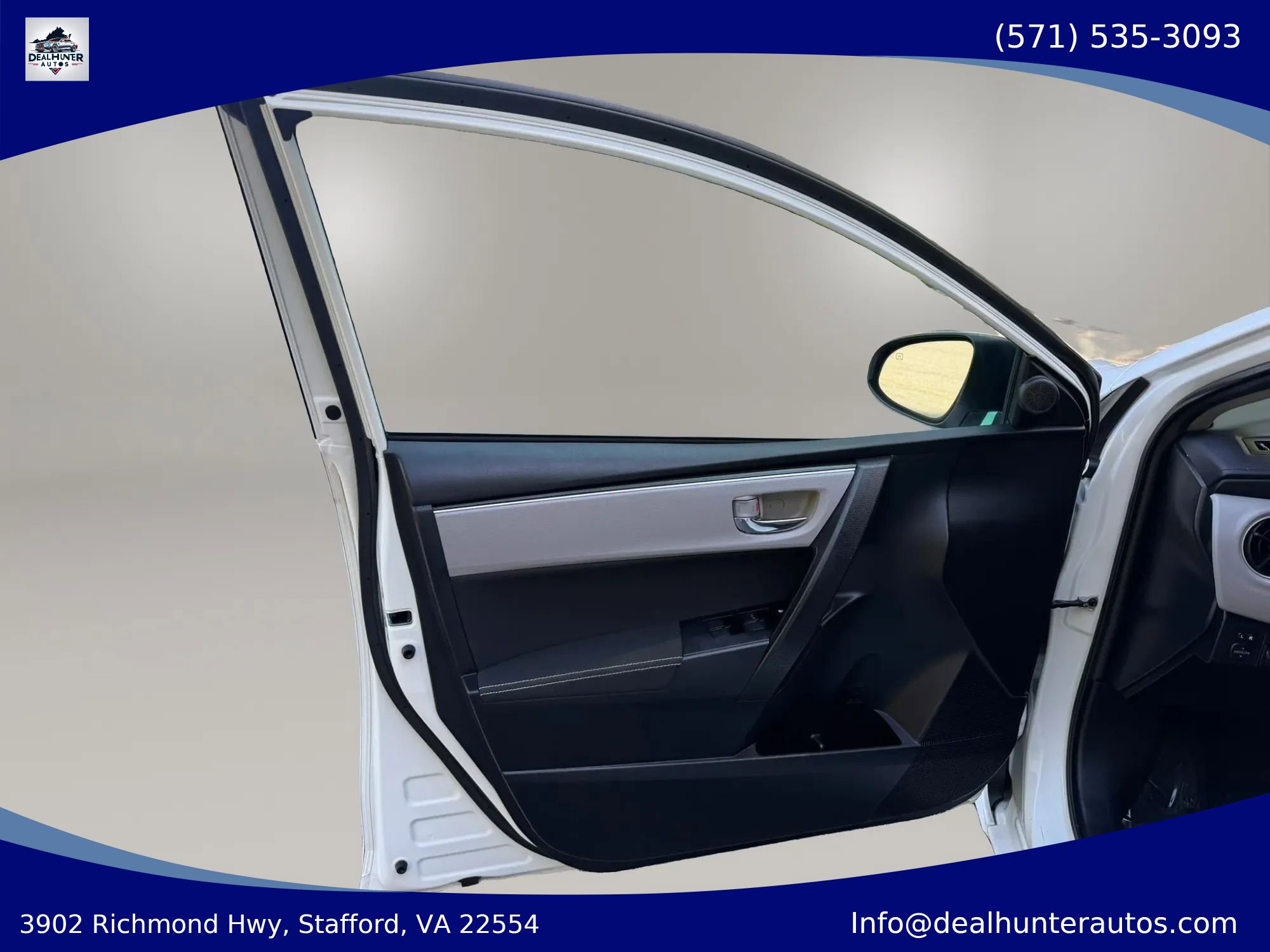 Used 2017 Toyota Corolla LE FWD image 16