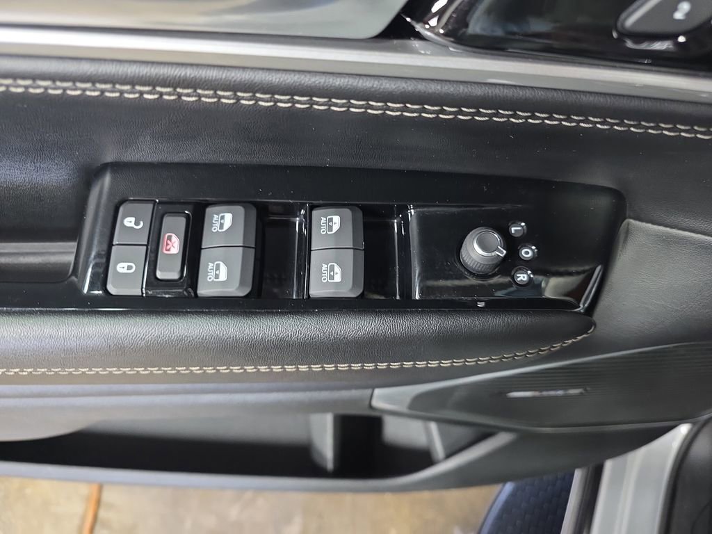 Used 2023 Jeep Wagoneer L Series II image 31