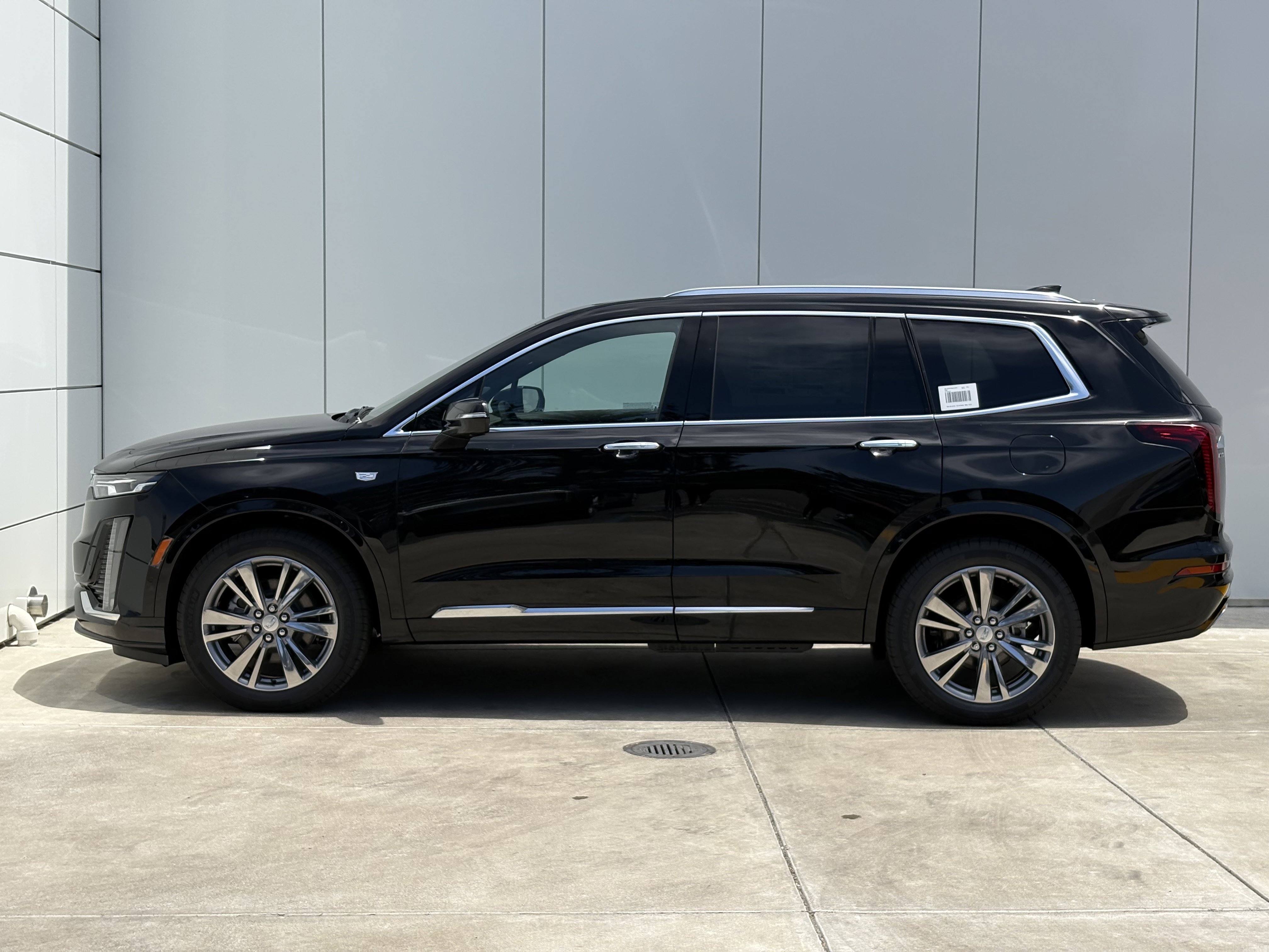 New 2025 Cadillac XT6 Premium Luxury w/ Technology Package image 5