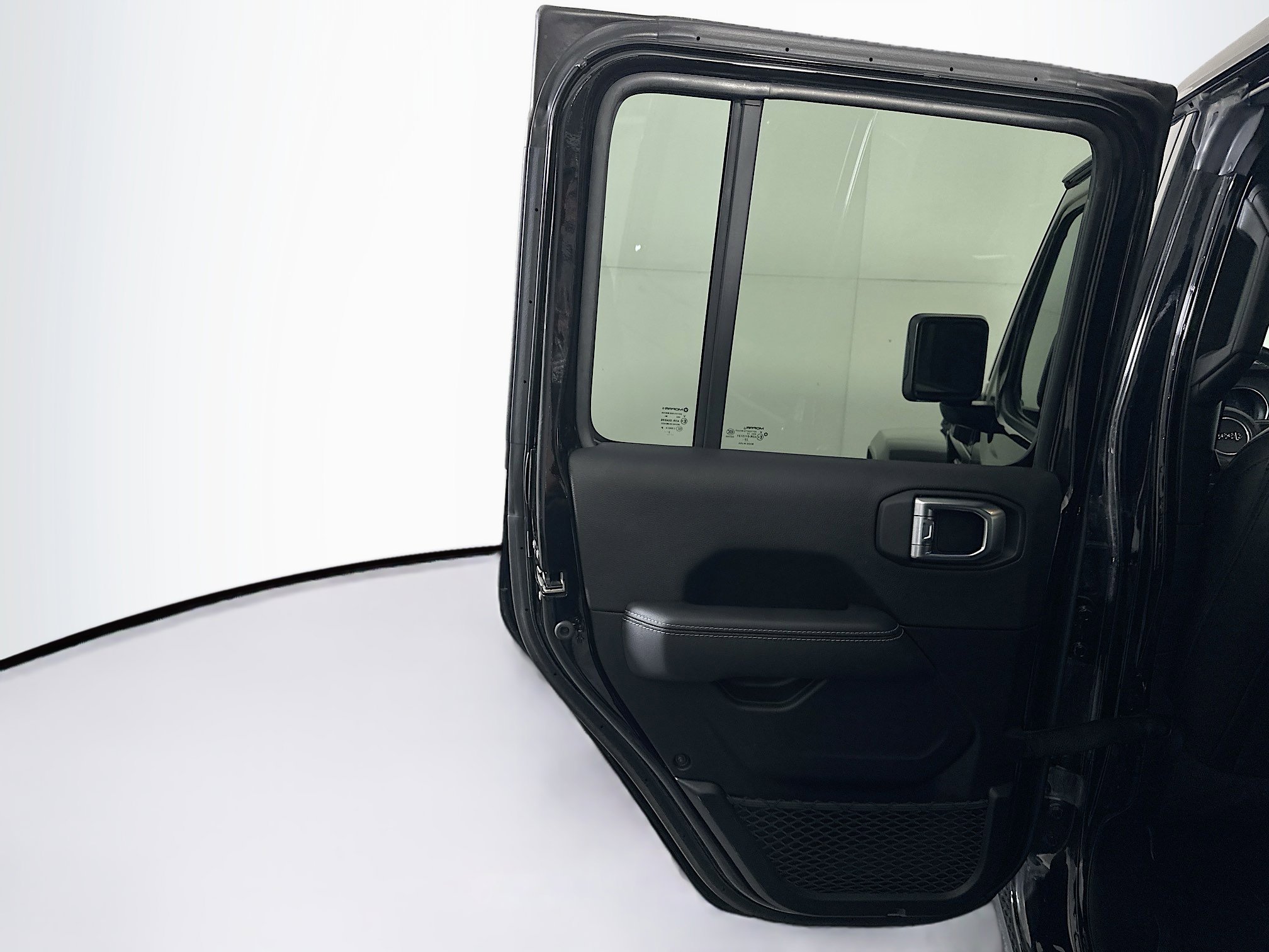 Used 2023 Jeep Wrangler Sahara w/ Cold Weather Group image 27