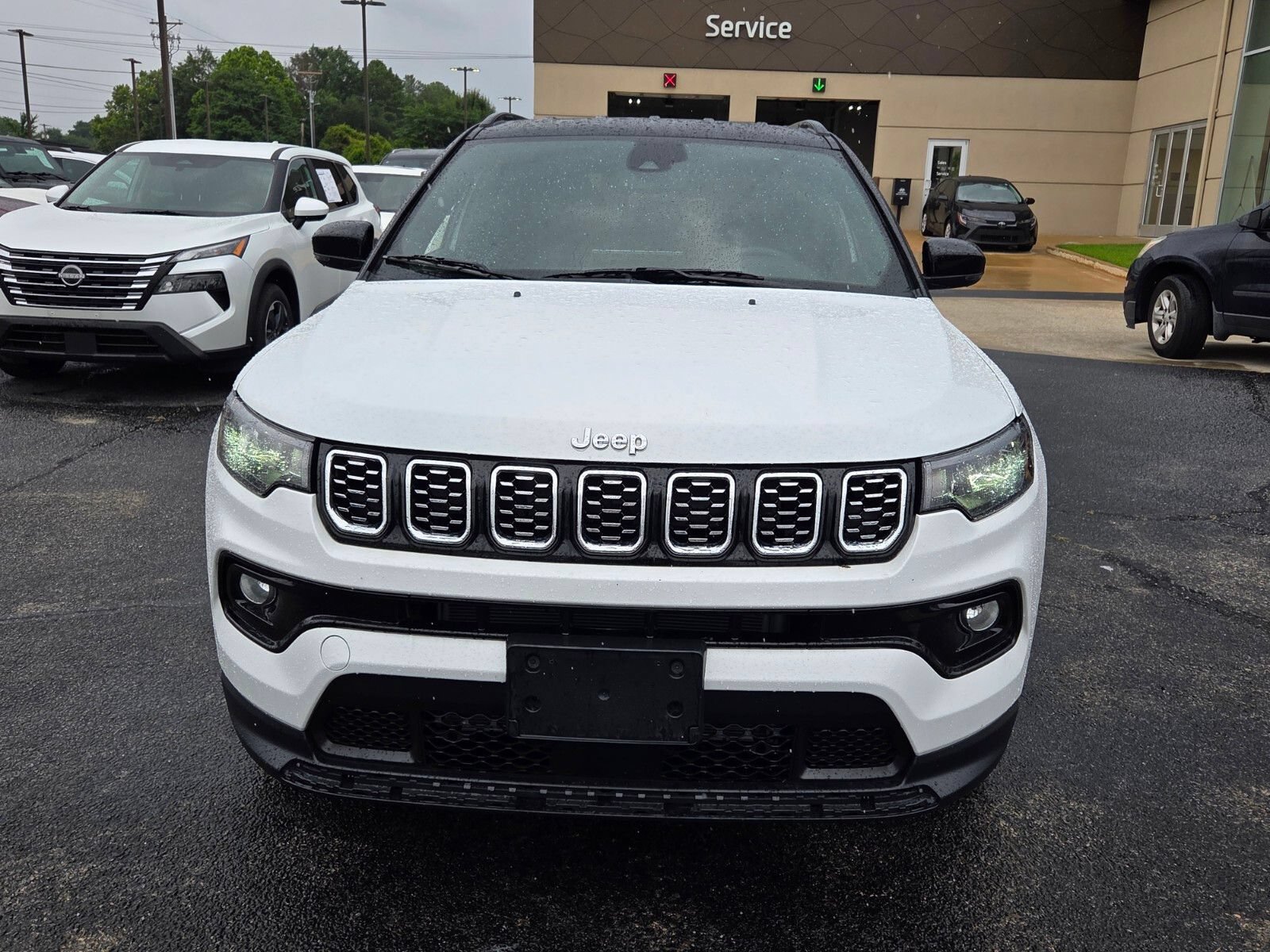 Used 2025 Jeep Compass Limited AWD/4WD image 2
