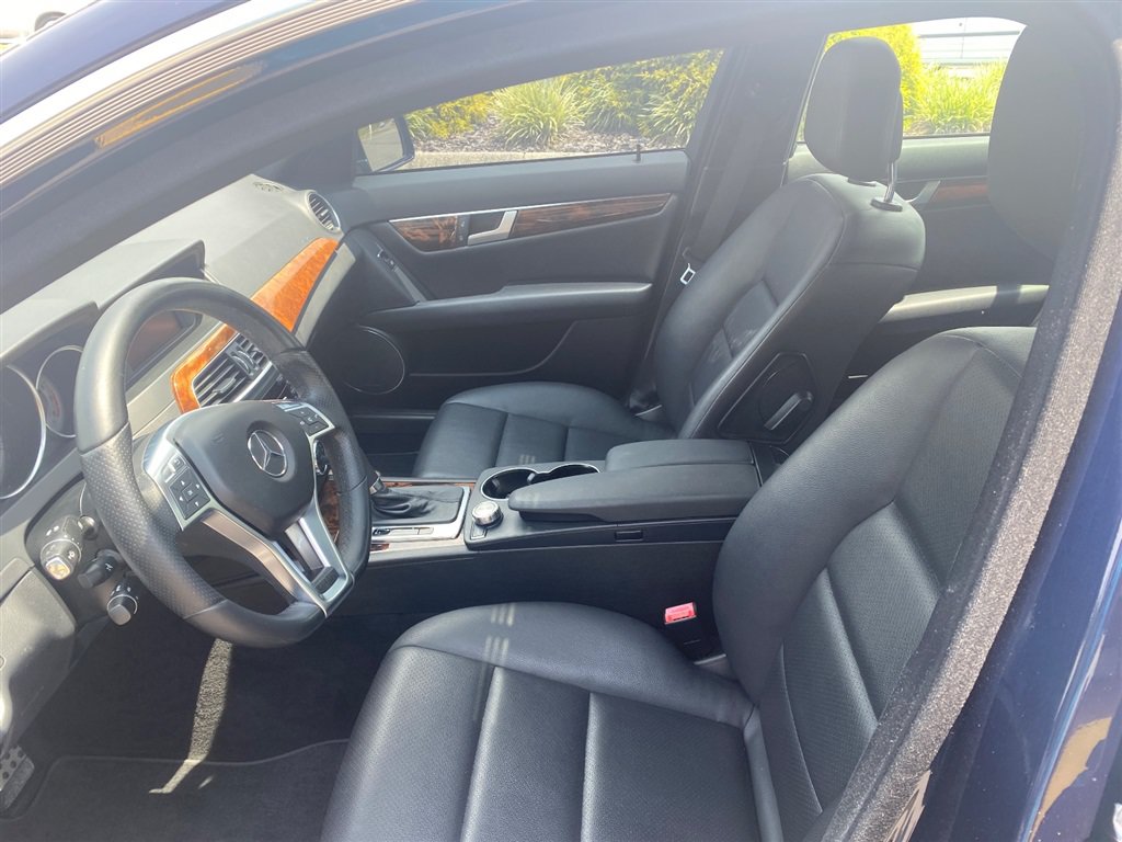 Used 2013 Mercedes-Benz C 300 4MATIC Sedan image 9