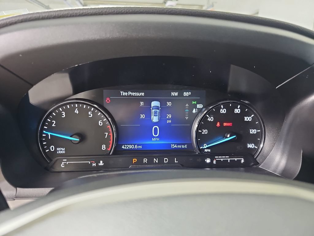 Used 2023 Ford Explorer XLT w/ Equipment Group 202A AWD/4WD image 26