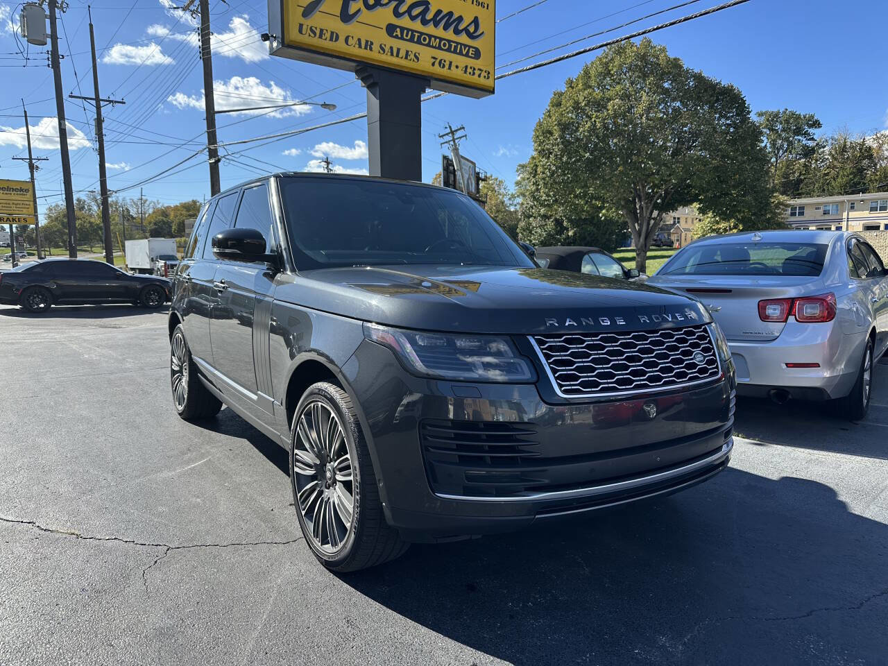 Used 2018 Land Rover Range Rover Autobiography image 3