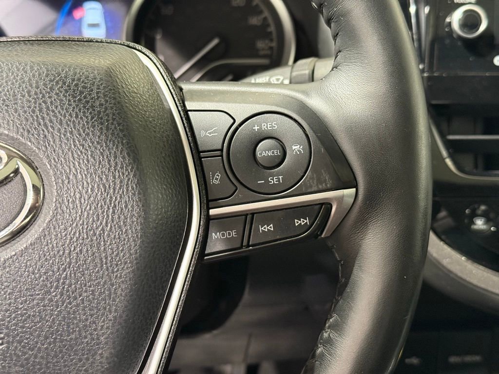 Certified 2022 Toyota Camry XLE image 25
