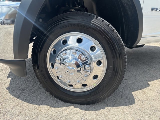 New 2025 RAM 4500 4x4 Crew Cab DRW image 14