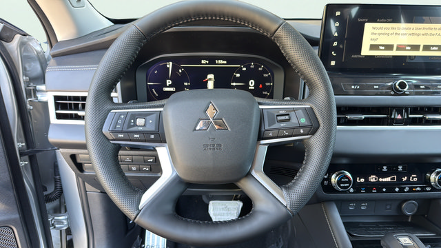 New 2026 Mitsubishi Outlander SEL AWD/4WD image 16