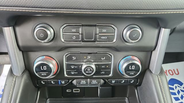 Used 2023 GMC Yukon XL SLT AWD/4WD image 19