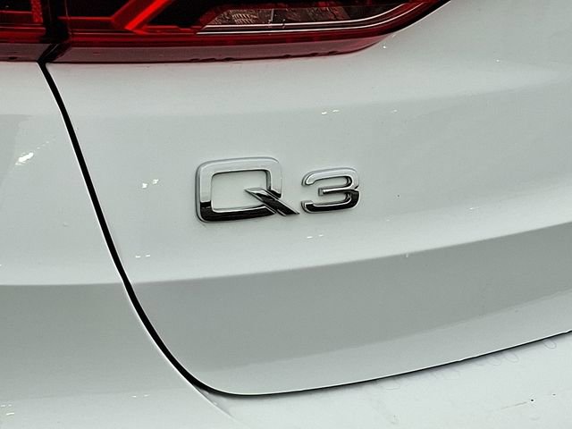 Used 2024 Audi Q3 2.0T Premium image 34