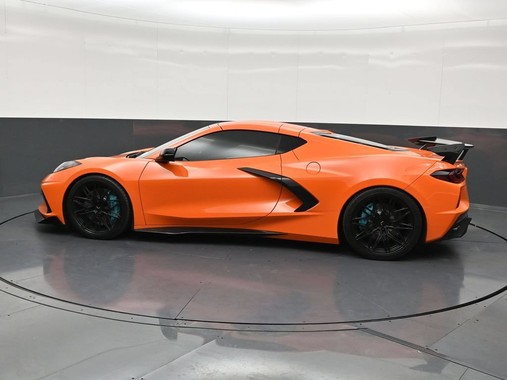 Used 2023 Chevrolet Corvette Stingray Preferred Cpe w/ Battery Protection Package RWD image 2