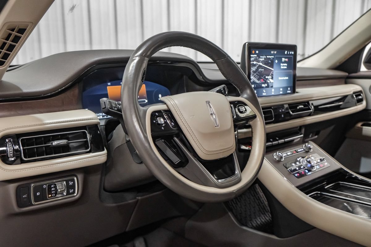 Used 2022 Lincoln Aviator Reserve w/ Equipment Group 201A AWD/4WD image 14