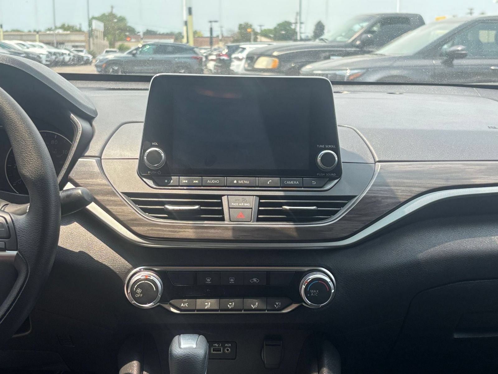 Used 2025 Nissan Altima 2.5 SV FWD image 17
