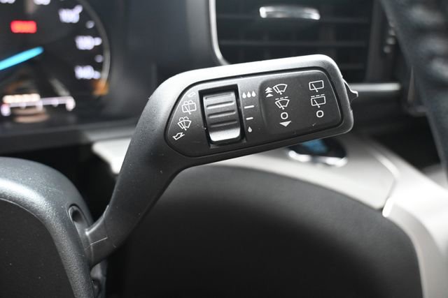 Used 2022 Ford Explorer XLT w/ Equipment Group 202A image 37