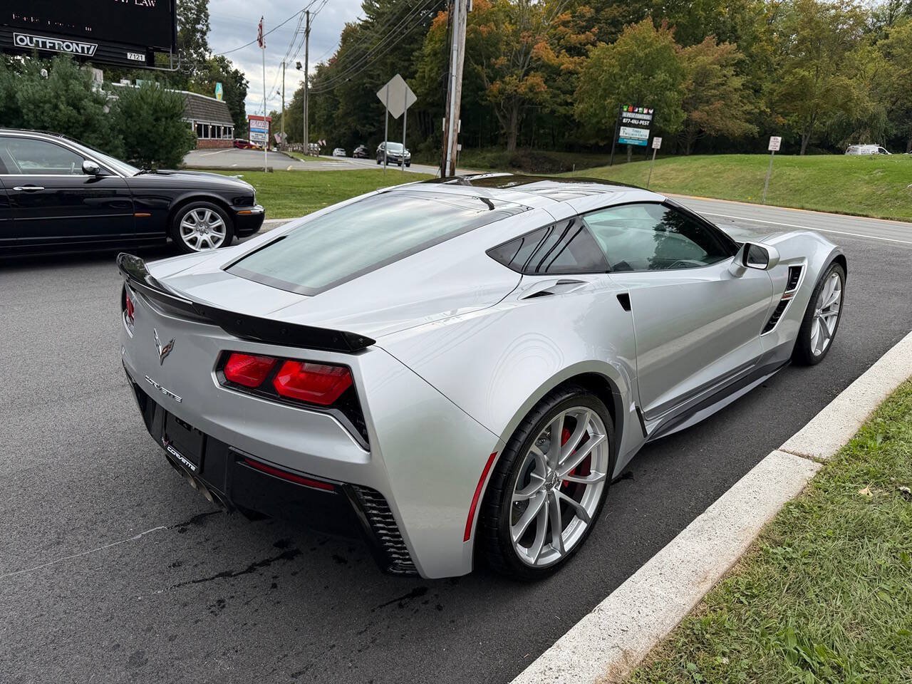 Used 2019 Chevrolet Corvette Grand Sport RWD image 6