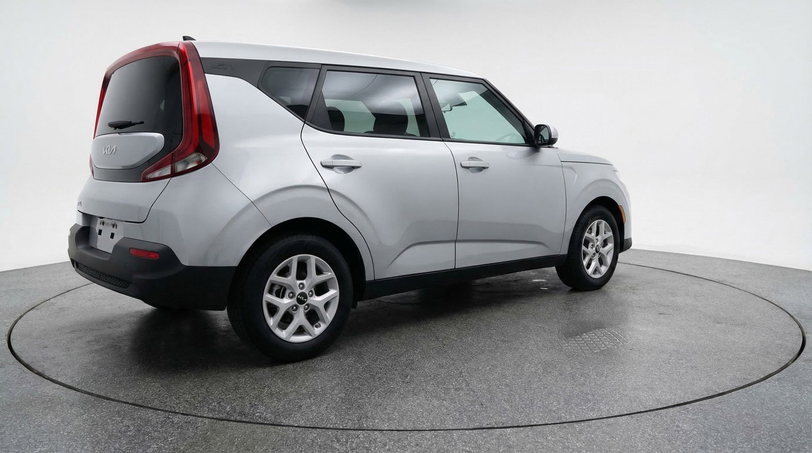 Used 2025 Kia Soul LX w/ LX Technology Package FWD image 9