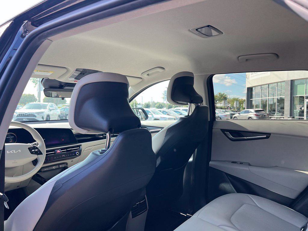 Used 2023 Kia Niro Wind w/ Wind Preserve Package FWD image 11