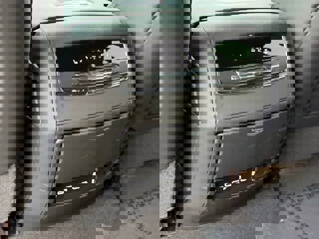 Certified 2024 Cadillac Escalade Sport Platinum w/ LPO, ONYX Package image 34