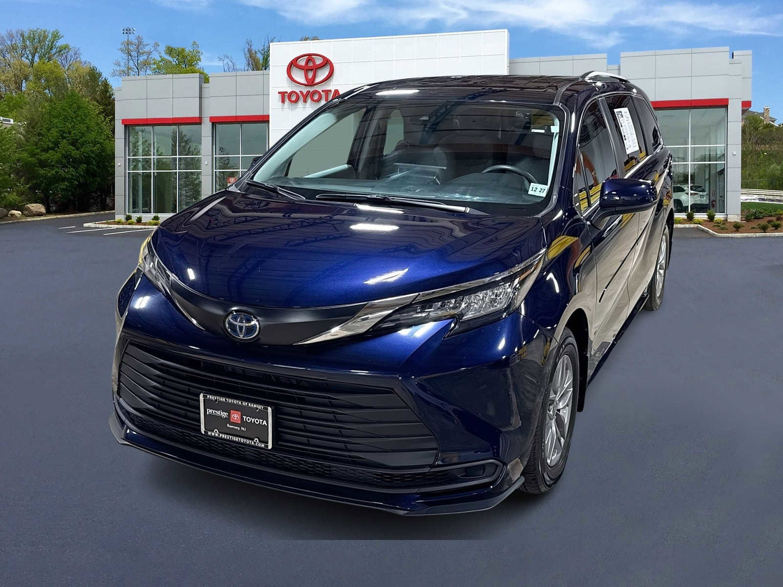 Used 2023 Toyota Sienna LE