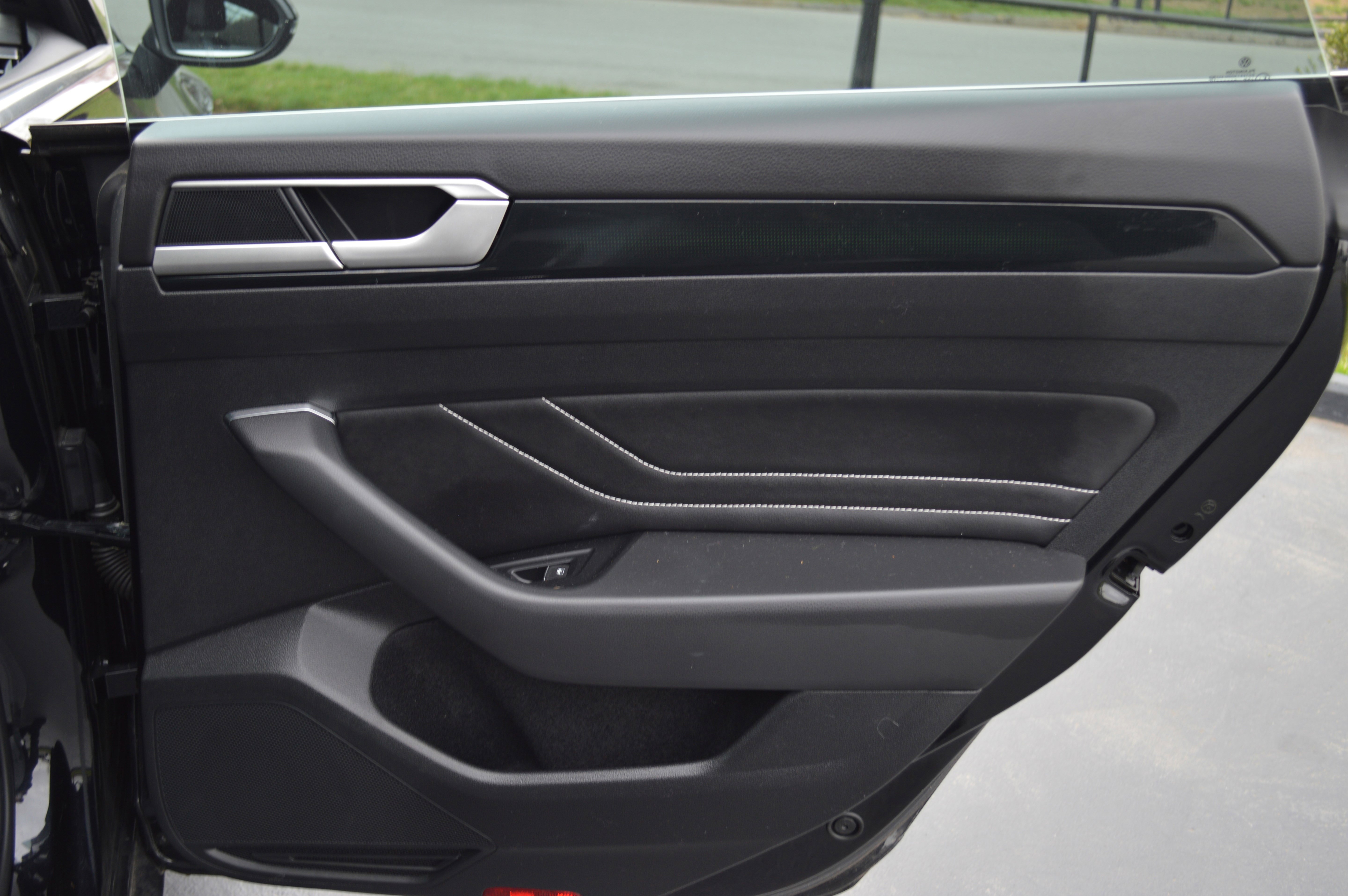 Used 2023 Volkswagen Arteon SEL image 31