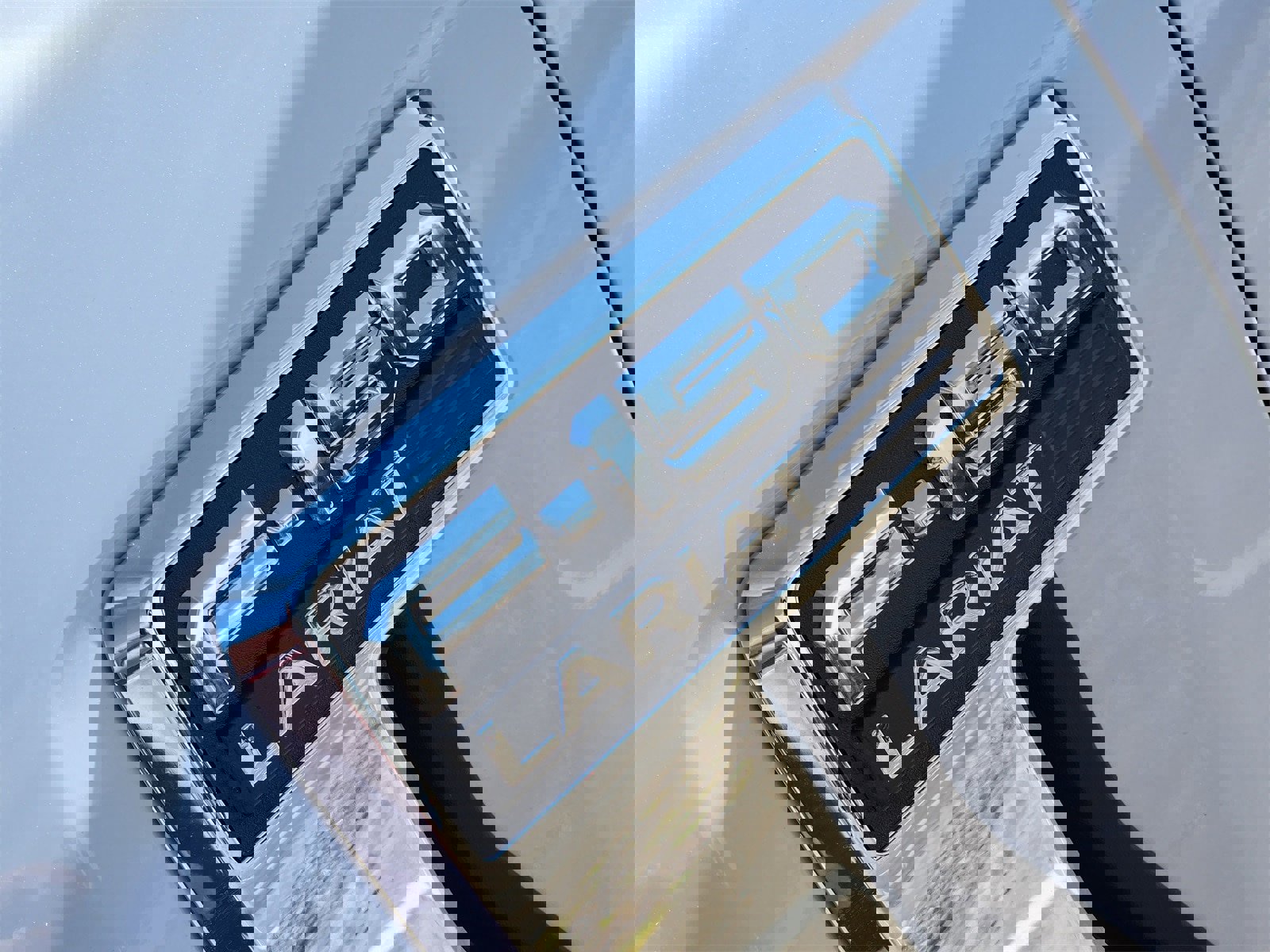 Used 2025 Ford F150 Lariat w/ Equipment Group 501A Mid image 18