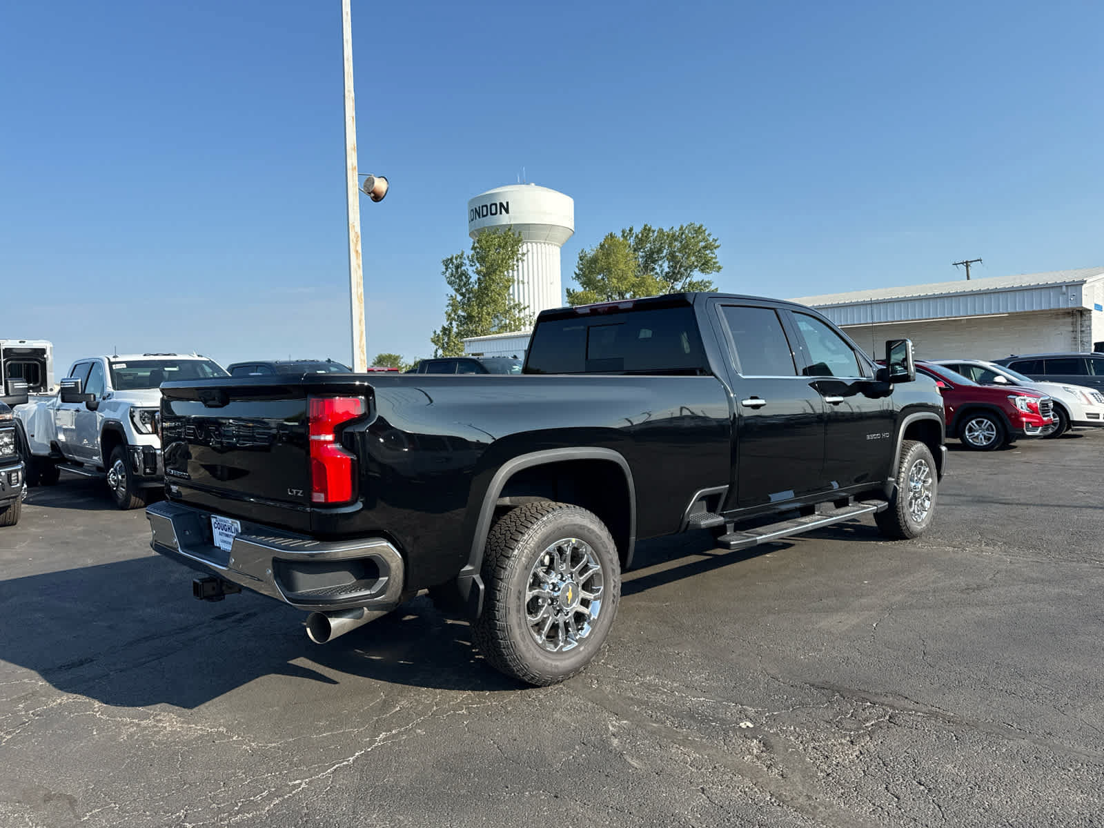 New 2026 Chevrolet Silverado 3500 LTZ w/ LTZ Premium Package AWD/4WD image 5