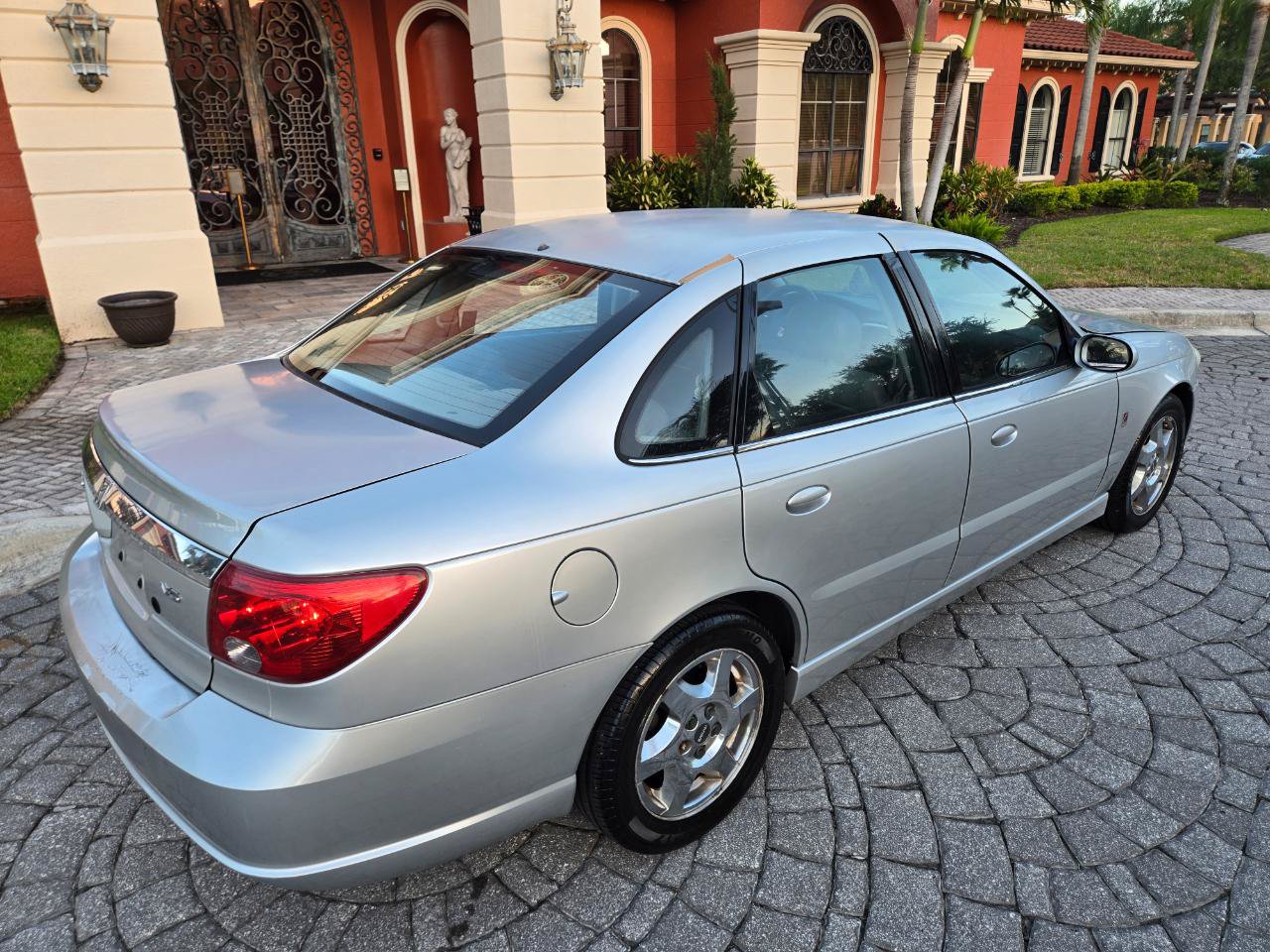 Used 2005 Saturn L-Series L300 FWD image 16