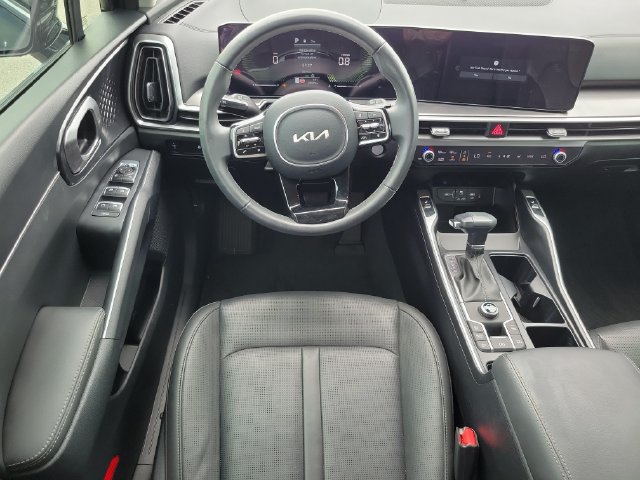 Used 2025 Kia Sorento S FWD image 13