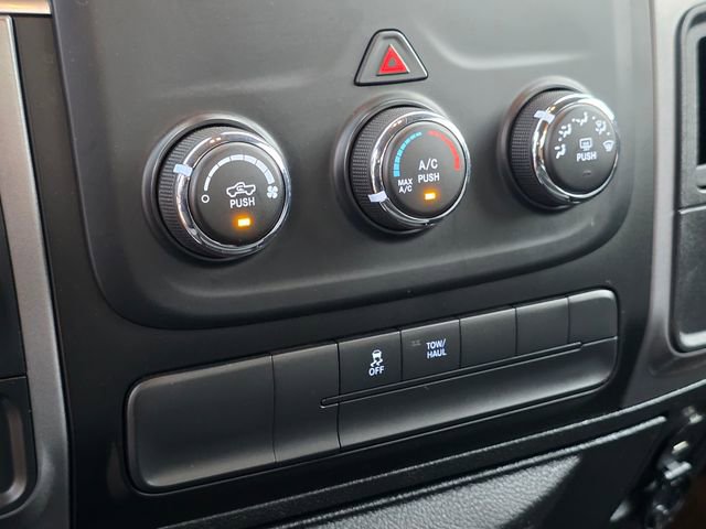 Used 2022 RAM 1500 Classic SLT image 31