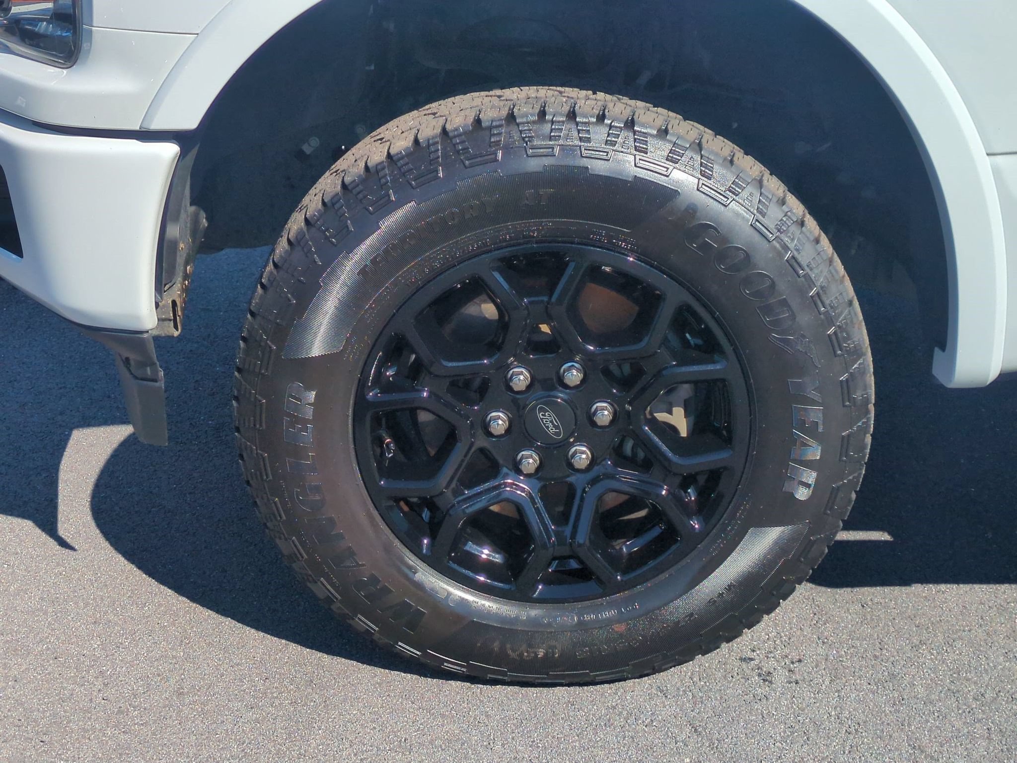 Used 2020 Ford F150 XLT w/ Equipment Group 302A Luxury AWD/4WD image 27
