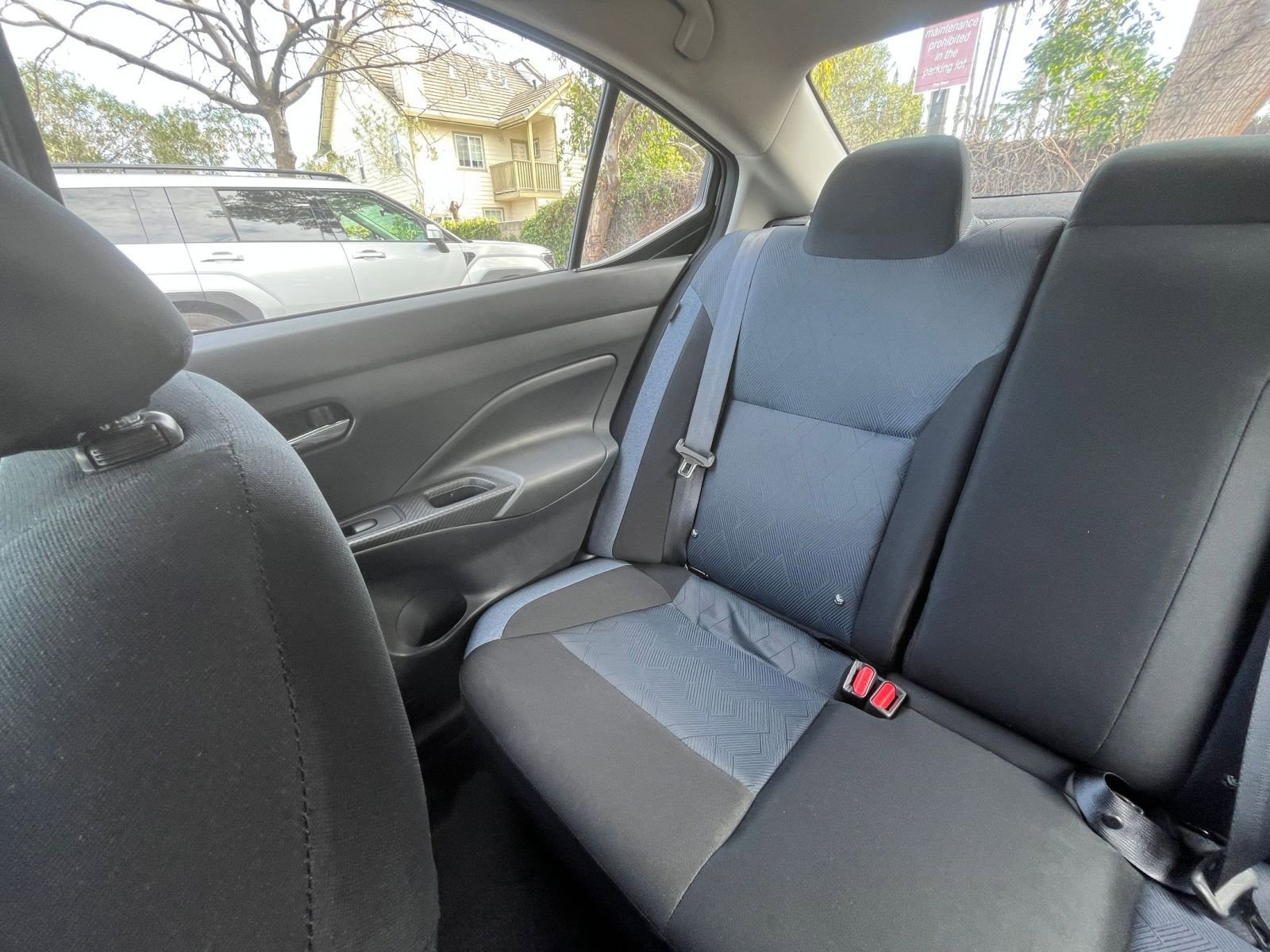 Used 2025 Nissan Versa SV image 37