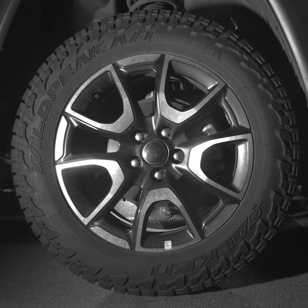 Used 2025 Jeep Compass Trailhawk image 15