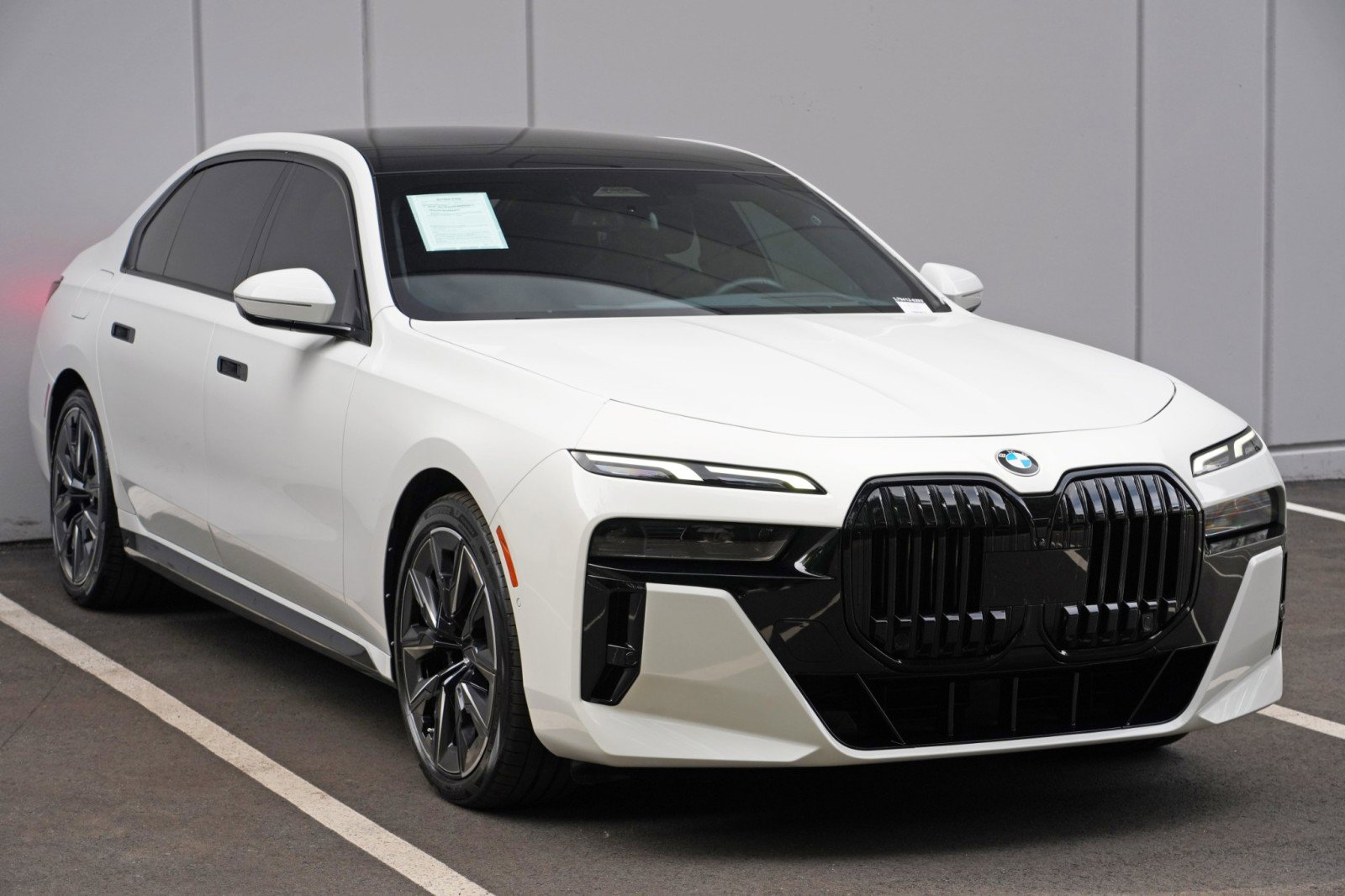 Used 2023 BMW 740i w/ Parking Assistance Package RWD image 64
