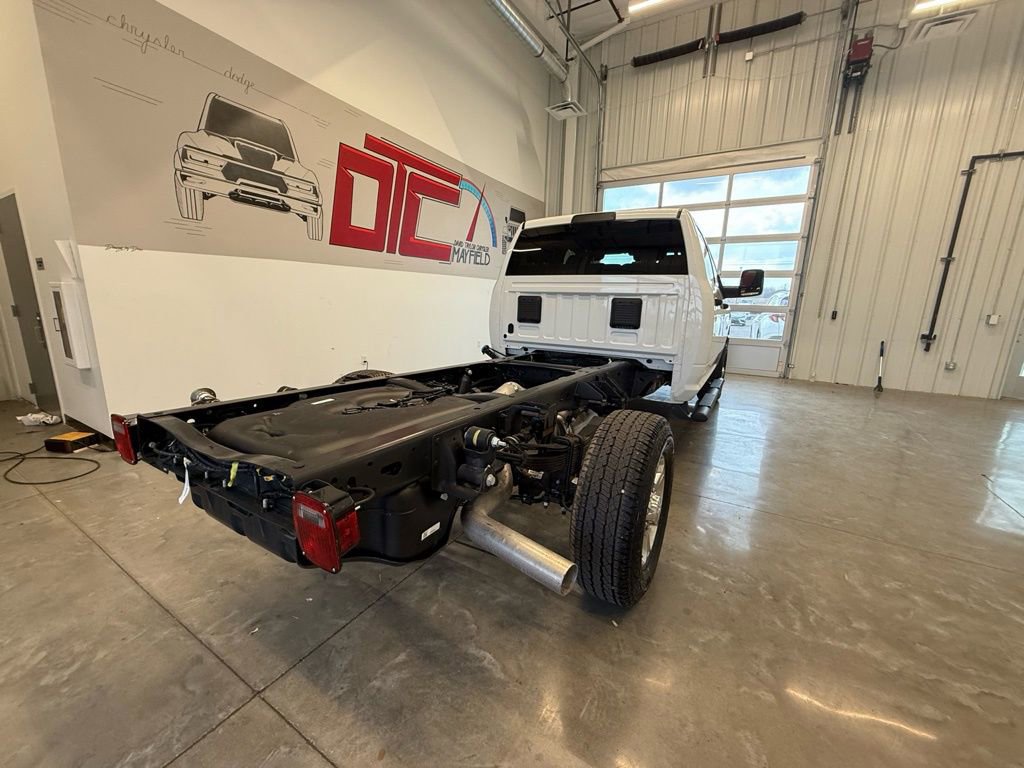 New 2026 RAM 3500 Tradesman w/ Chrome Appearance Group A AWD/4WD image 7