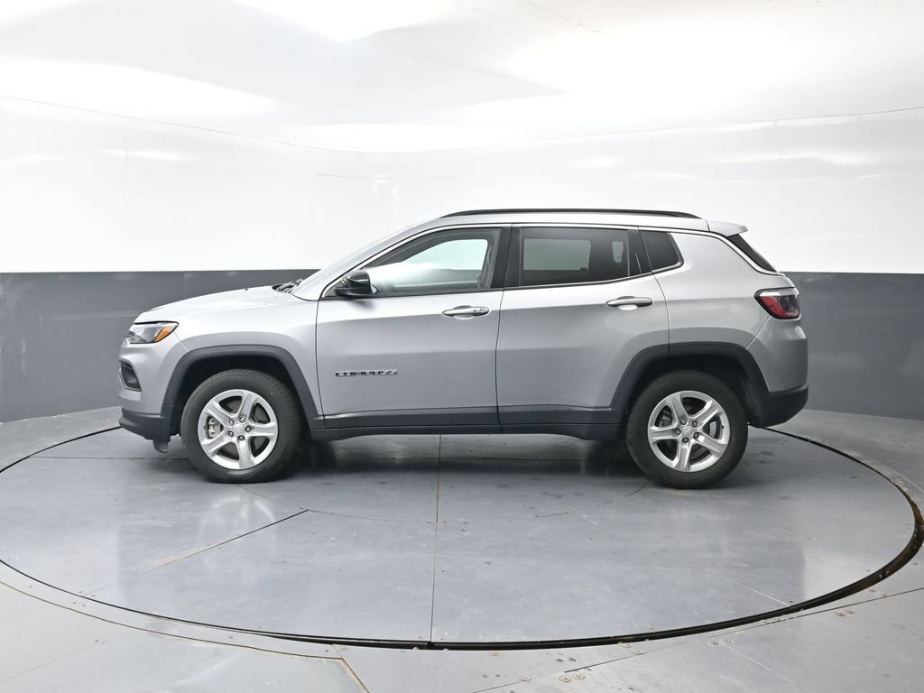 Used 2024 Jeep Compass Latitude AWD/4WD image 10