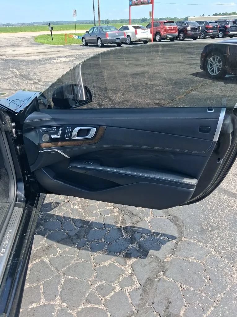 Used 2013 Mercedes-Benz SL 550 w/ Premium Pkg image 22