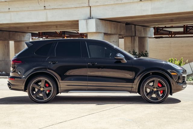 Used 2016 Porsche Cayenne Turbo AWD/4WD image 10