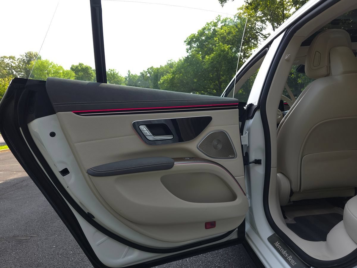 Used 2023 Mercedes-Benz EQS 450+ Sedan image 25